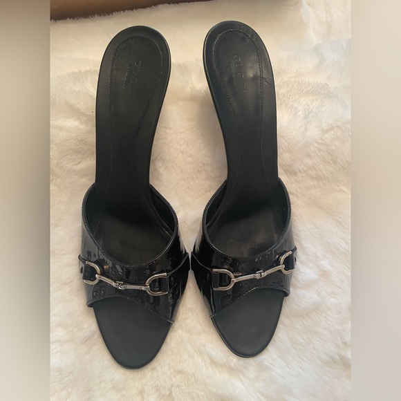 Vintage Gucci Heels - Picture 3 of 4